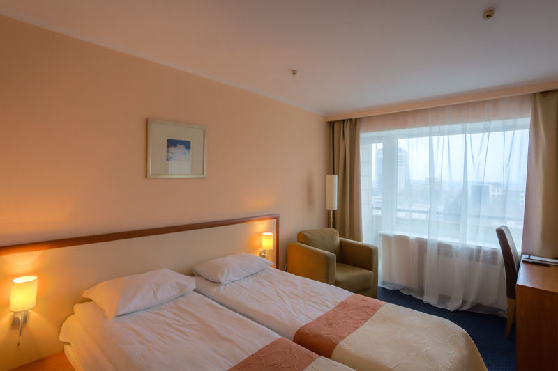 Intourist Hotel Zaporizhia Exterior foto